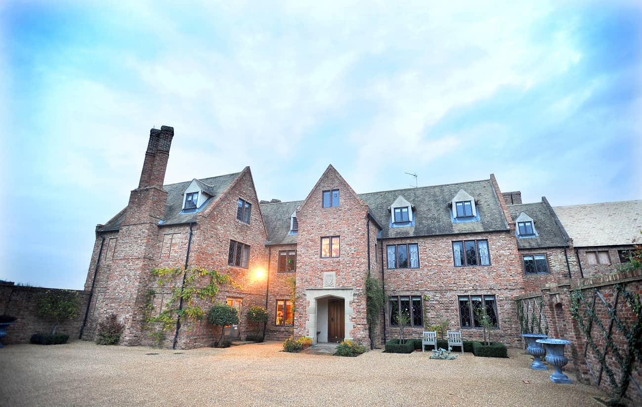 Cambridgeshire wedding venues - beautiful wedding phptography