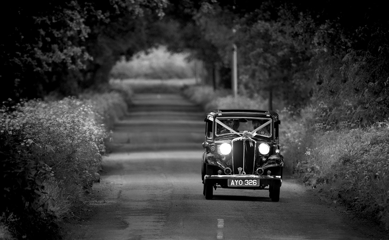 choosing wedding photographer